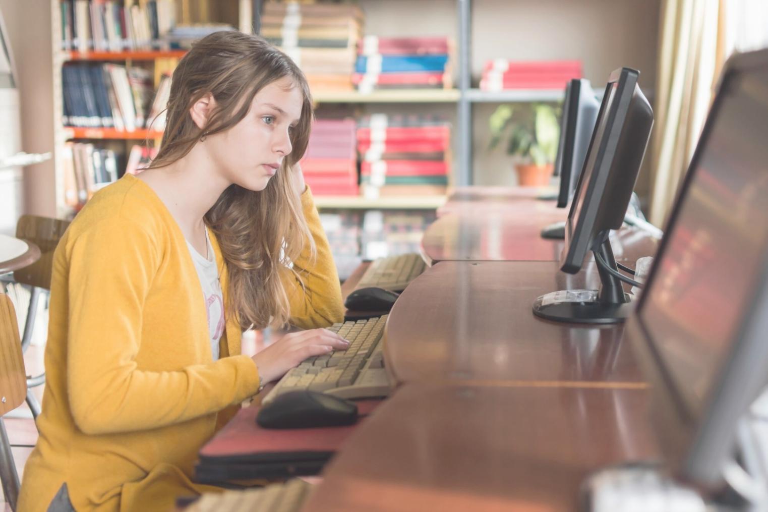 Équipe travaillant sur des stratégies d'investissement