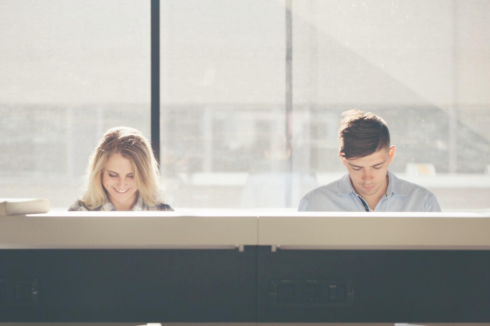 Espace de travail collaboratif avec documents financiers